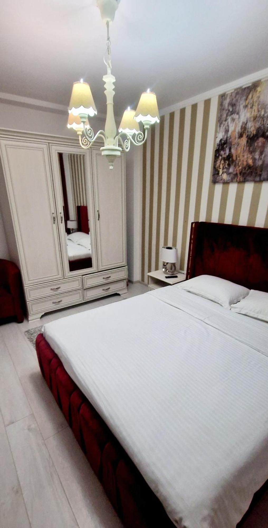 Hotel Jolie Apartments Galaţi Buitenkant foto