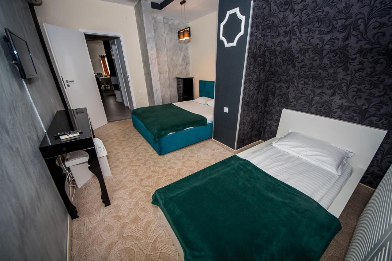 Hotel Jolie Apartments Galaţi Buitenkant foto